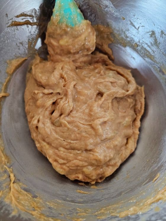 Banana and peanut butter mixed together.