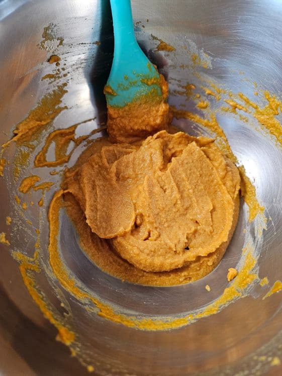 Peanut butter and carrot puree mixed together.
